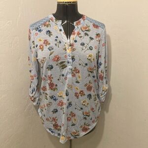 No Boundaries Floral Light-Blue Striped 3/4 Sleeve Button Cuff Shirt